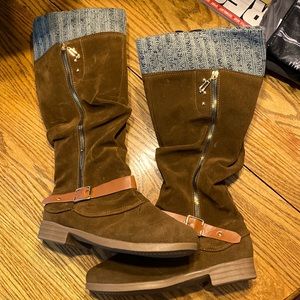 Womens size 9.5 boots